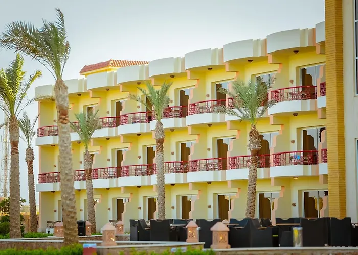 Üdülőközpont Amarina Queen & Aqua Park 5*